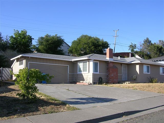 1st image of 810 Cronin Dr