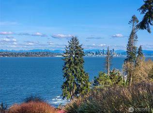 7946 Grand Avenue NE, Bainbridge Island, WA 98110
