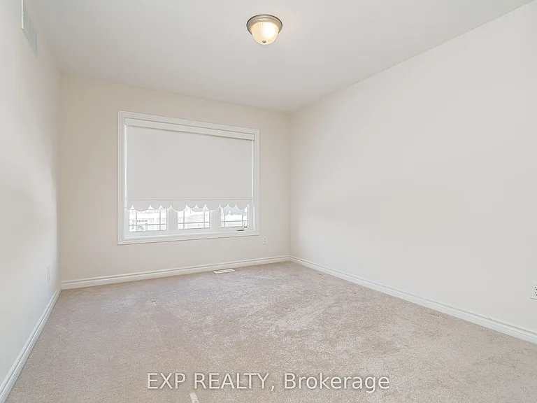 215 Rivertree St — Photo 22