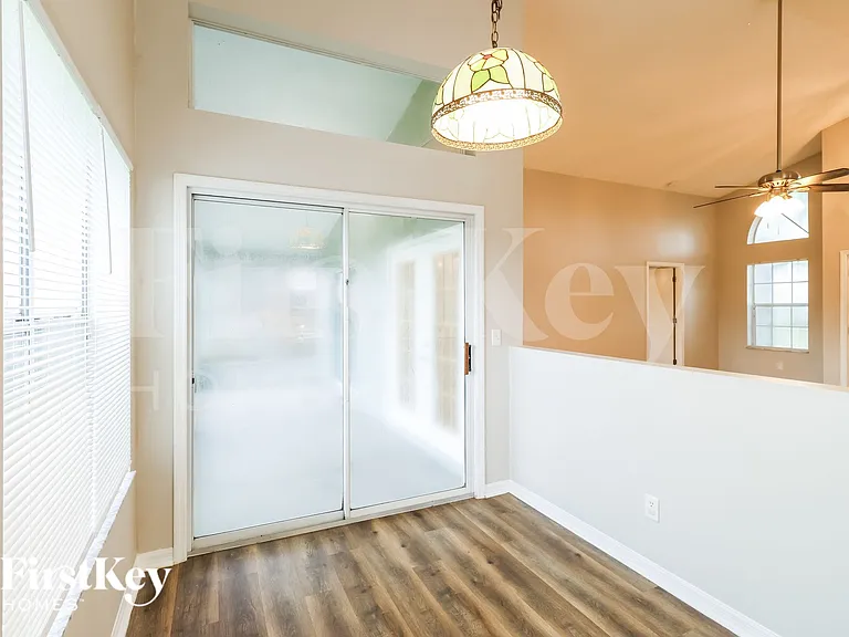 1237 Cheb Pl NW — Photo 4