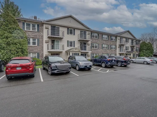1 Bittersweet Road #19, Nashua, NH 03060