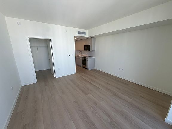 4th image of 51 SE 1st St #S