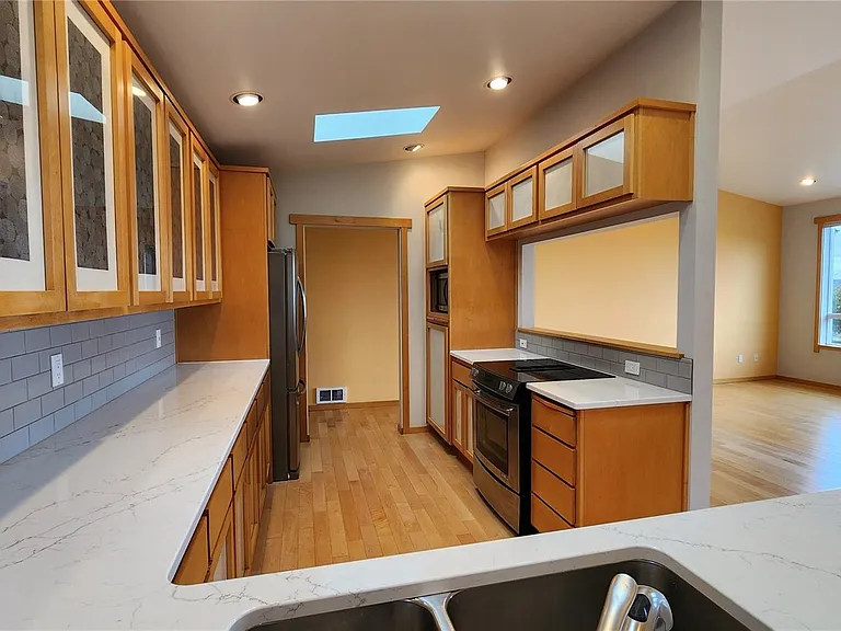 825 Brokaw Rd — Photo 22