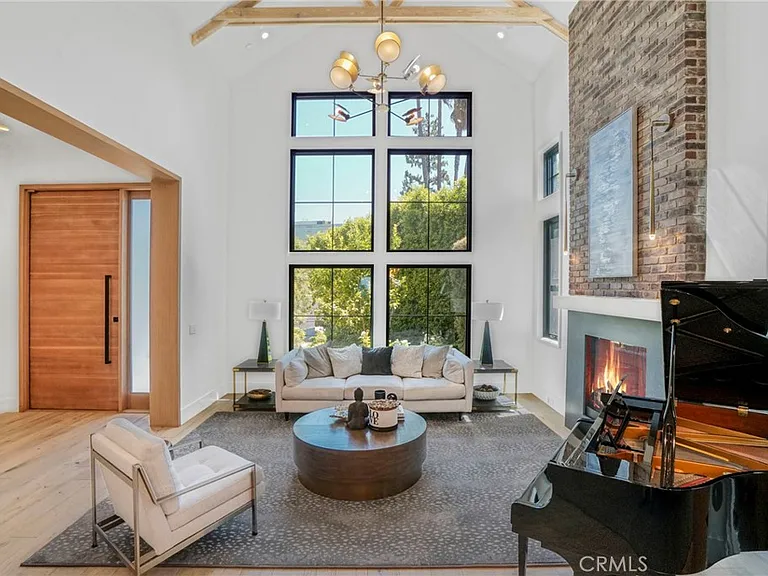 4961 Edgerton Ave — Photo 5