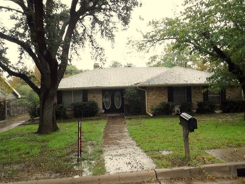 1st image of 1421 Goliad Dr