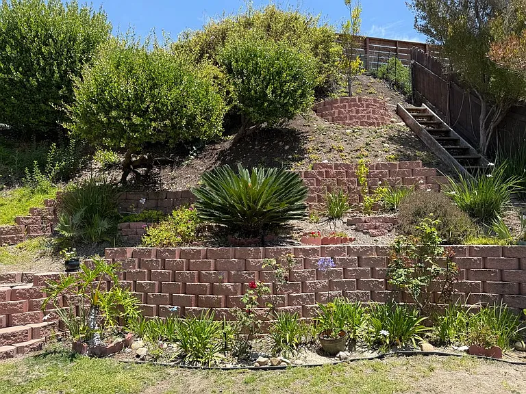 6246 Decanture St — Photo 3