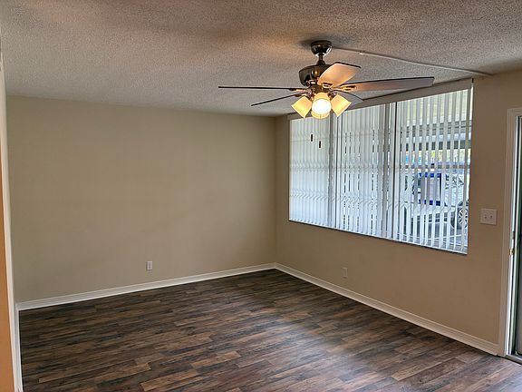 3rd image of 4705 1st St NE