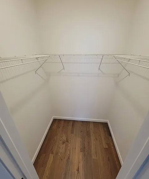 253 Van Pelt Ave — Photo 6