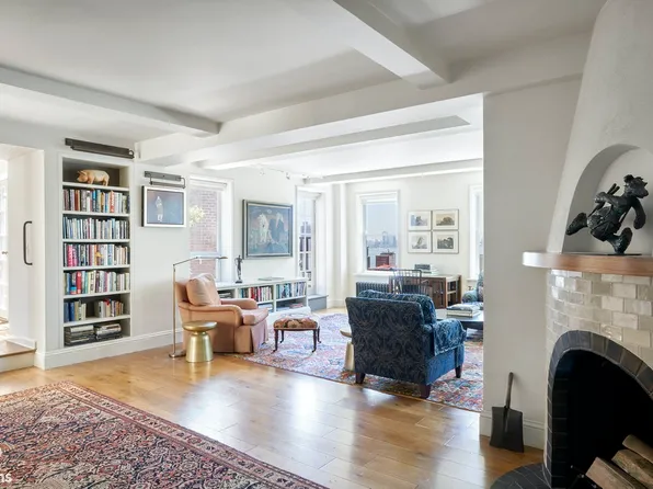 433 East 51st Street image 1 of 17