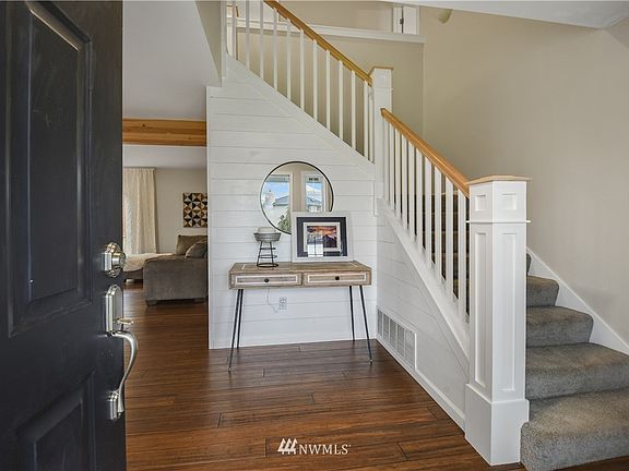 2nd image of 11818 226th Avenue Ct E