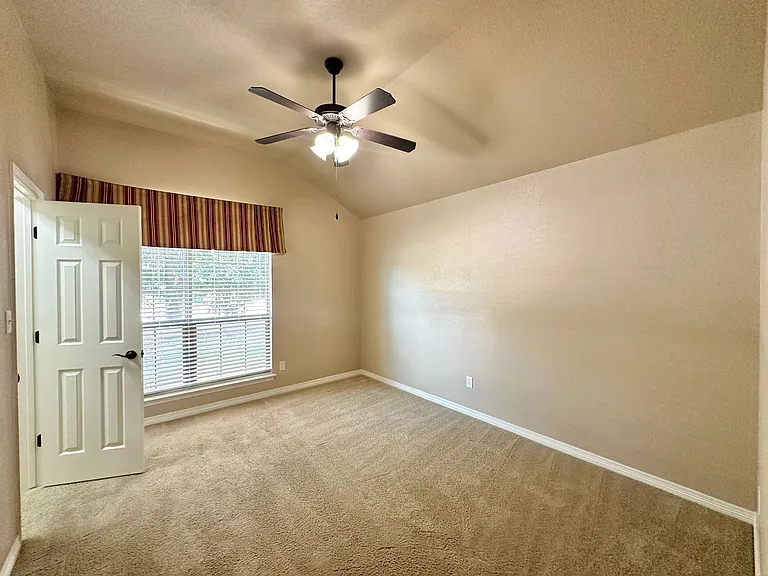 3107 Sarita Cv — Photo 27