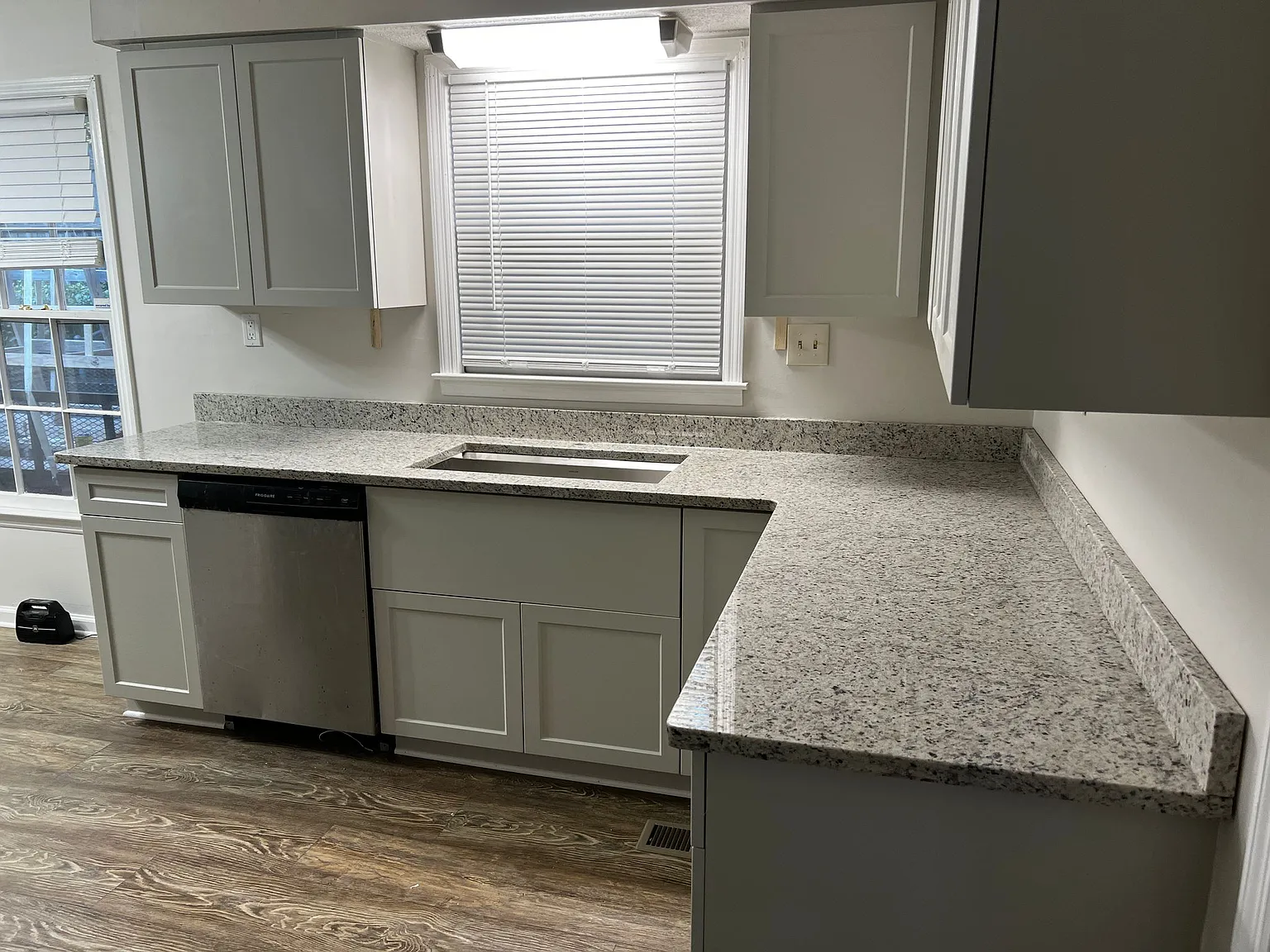 5001 Coach Hill Dr — Photo 3