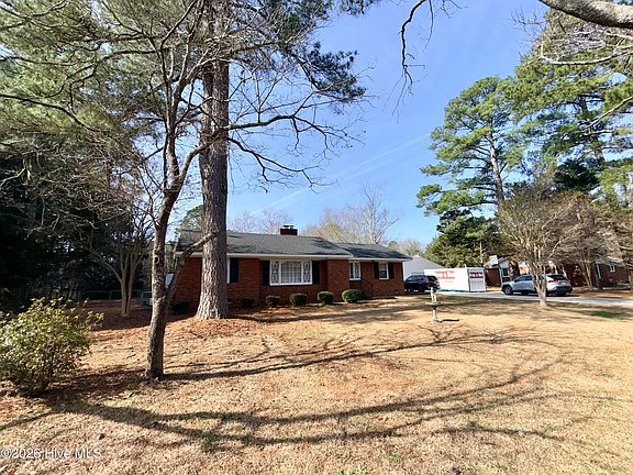 3rd image of 13400 Sycamore Lane