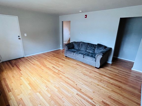 4th image of 291-301 Riverside Dr #7
