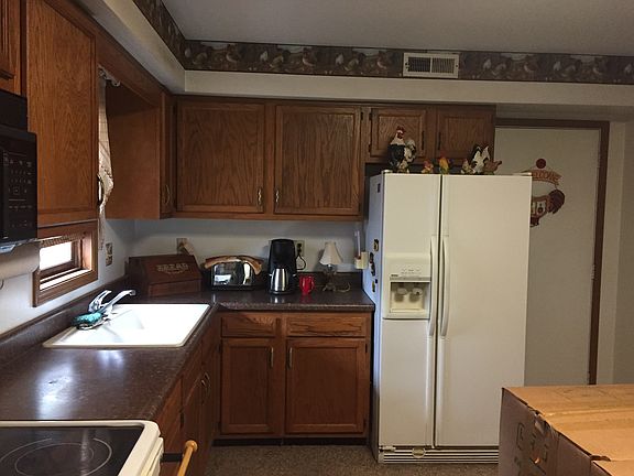 3rd image of 1621 E Wilson St