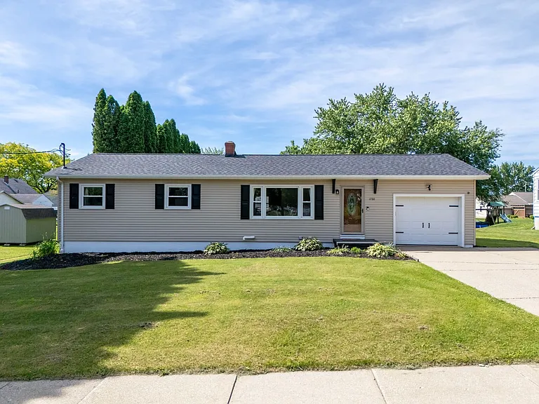 1720 W Hill Dr — Photo 27