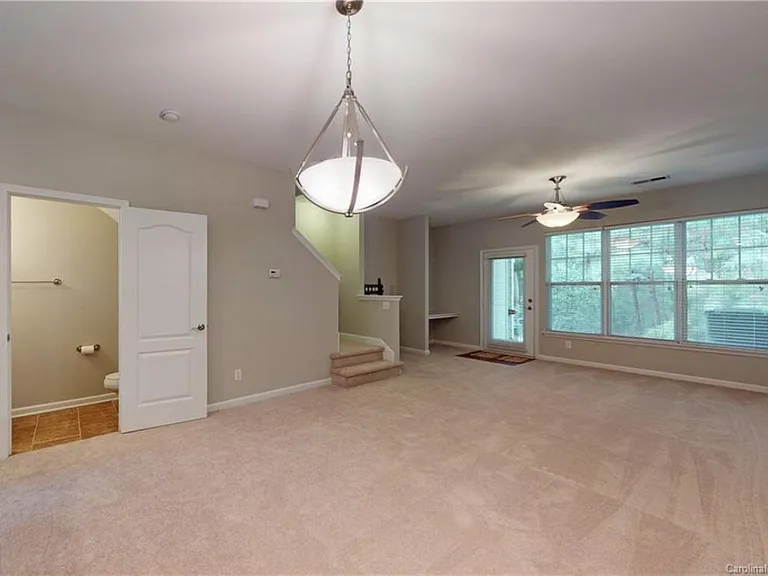 15250 Coventry Court Ln — Photo 7