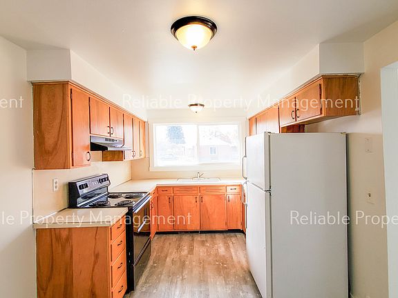 5th image of 445 E 1 N