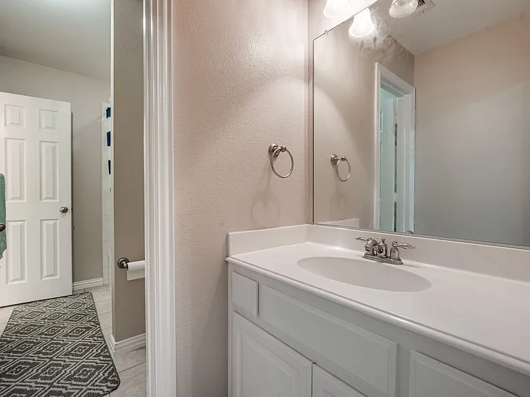 11804 Blackhawk Dr — Photo 21