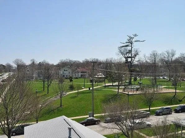 Washington Plaza, 525 E Washington St #D17bc5e08, Iowa City, IA 52240