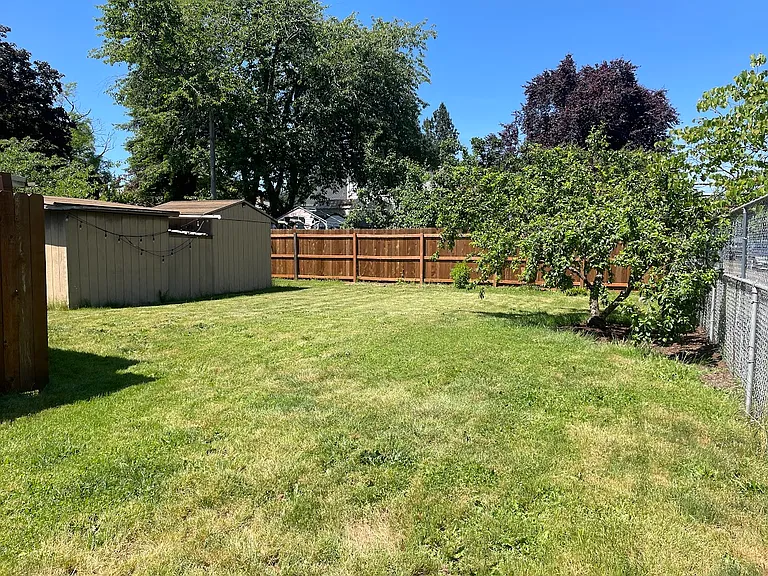 10625 SE Boise St — Photo 5