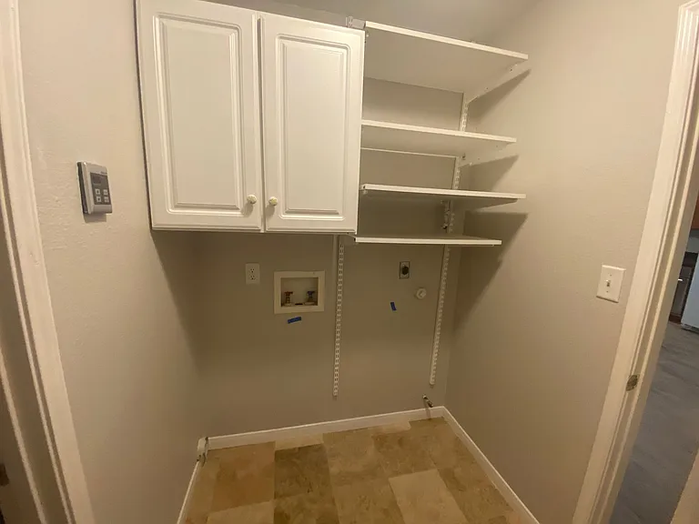 11915 Sky West Dr — Photo 4