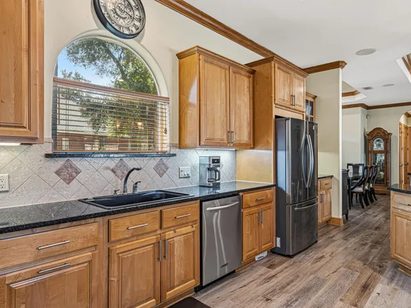 831 Coldwater Creek Cir, Niceville, FL 32578