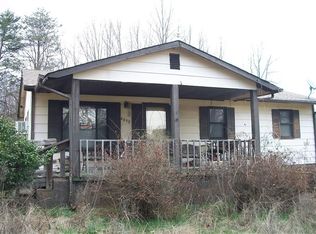 4090 Pine Hall Rd, Walkertown, NC 27051