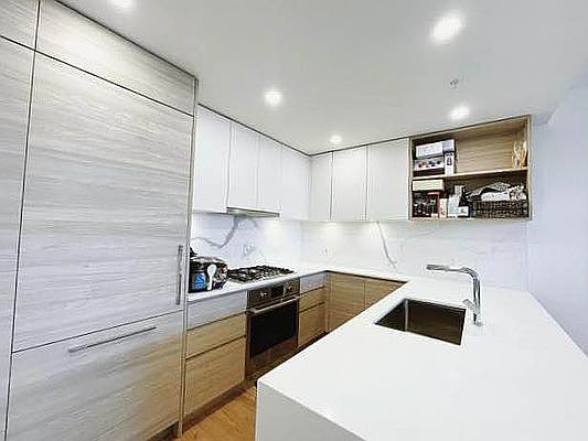 1st image of 815 Dean St Floor 3