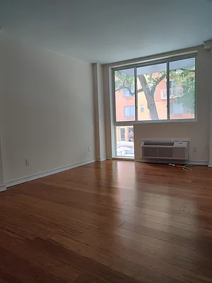 Rented by Ridgewood Capital NYC LLC | media 22