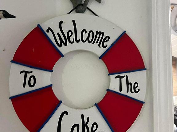 3rd image of 13953 Custers Point Rd Ne