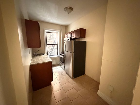 3rd image of 322 Fairmount Ave #211E