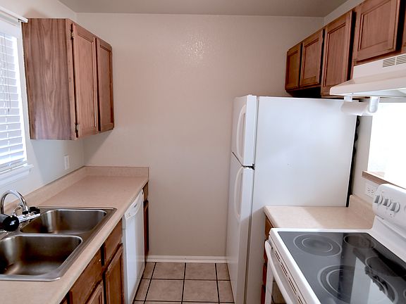 3rd image of 1223 S Gilbert St #D-304