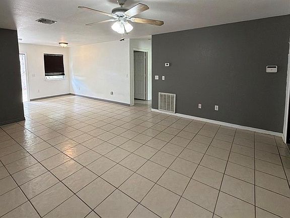 2nd image of 2249 Woodmere Rd