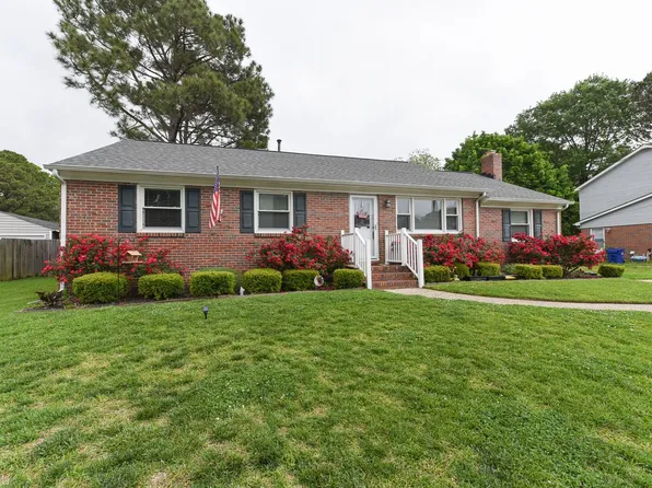 3741 Linnet Ln, Portsmouth, VA 23703