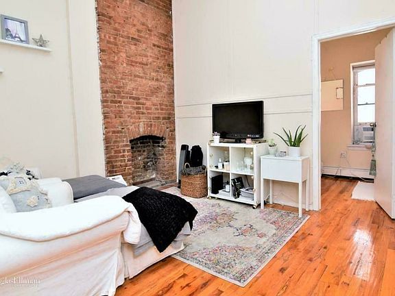 2nd image of 464 W 23rd St #5W