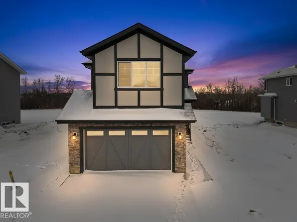 3290 Chernowski Way SW, Edmonton, AB T6W 4G4