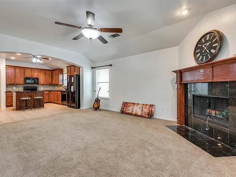 13253 Poppy Hill Ln — Photo 2