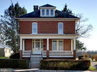 425 Lincoln Way W, New Oxford, PA 17350