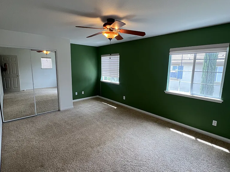 42251 Harwick Ln — Photo 29