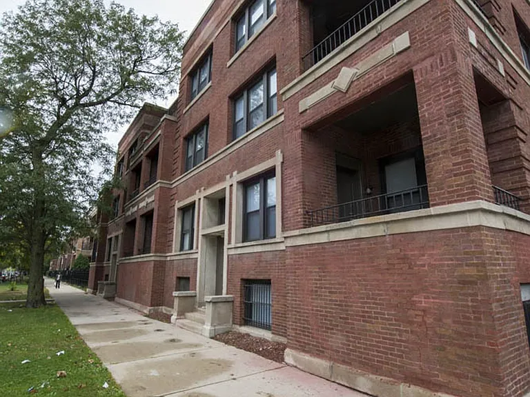 5300 S Michigan — Photo 13