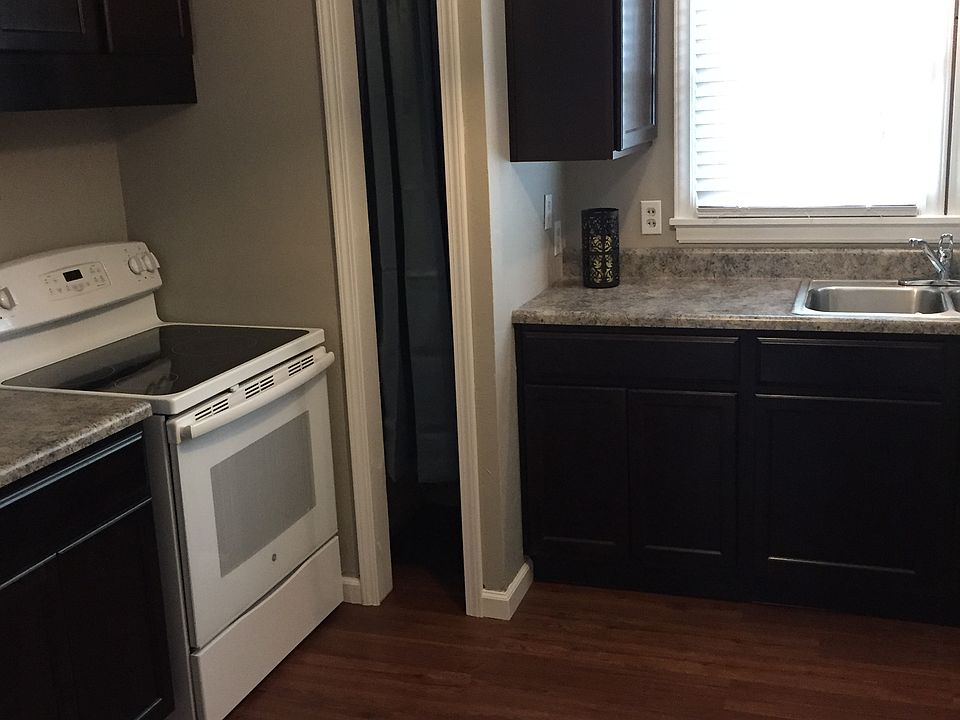1st image of 123 Bolton Dr