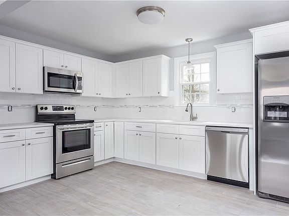 2nd image of 76 Alden Dr