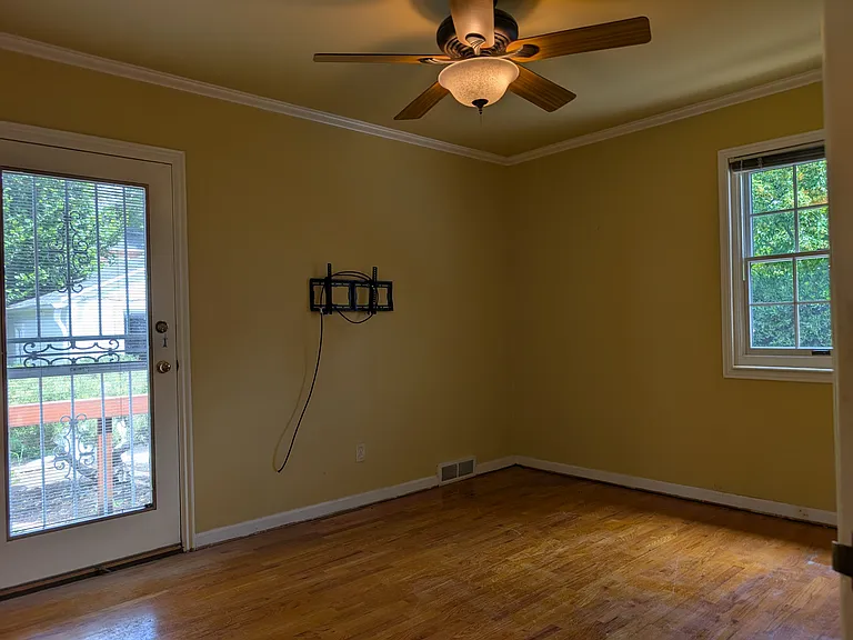1829 E Bryan Ave — Photo 4