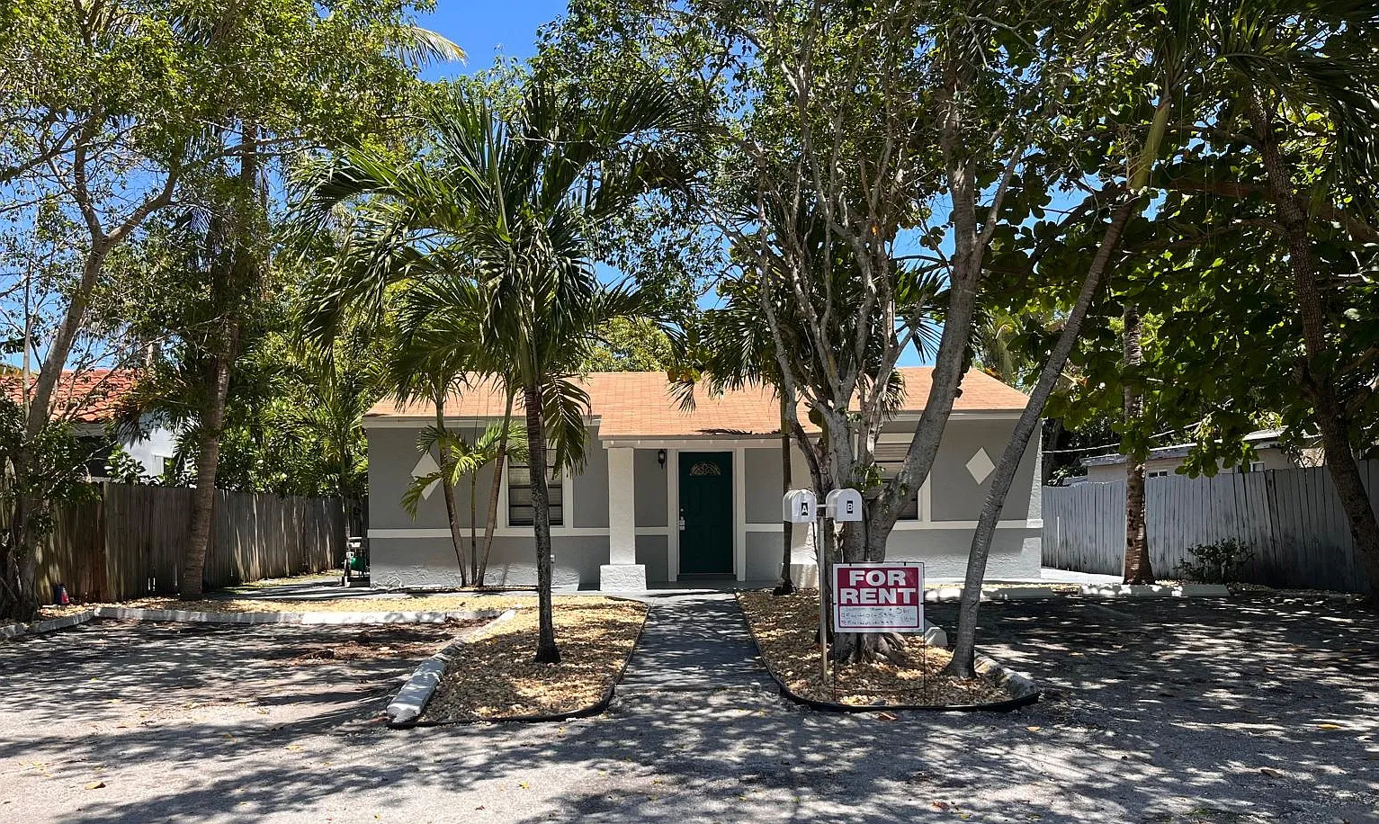 3 bed, 1000 sqft, $2,149 — Photo 4
