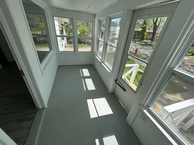 114 W Alexander St — Photo 2