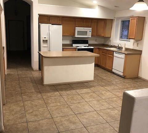 3rd image of 12962 E Wild Horse Corral Dr