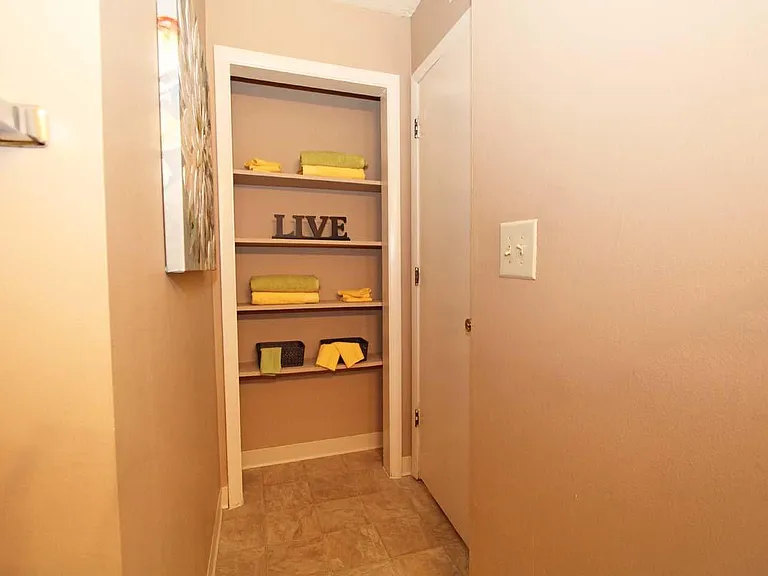 Gatehouse Apartments — Photo 12