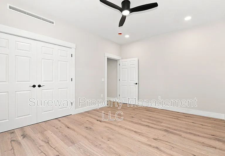 5565 Pennell Rd #2 — Photo 11
