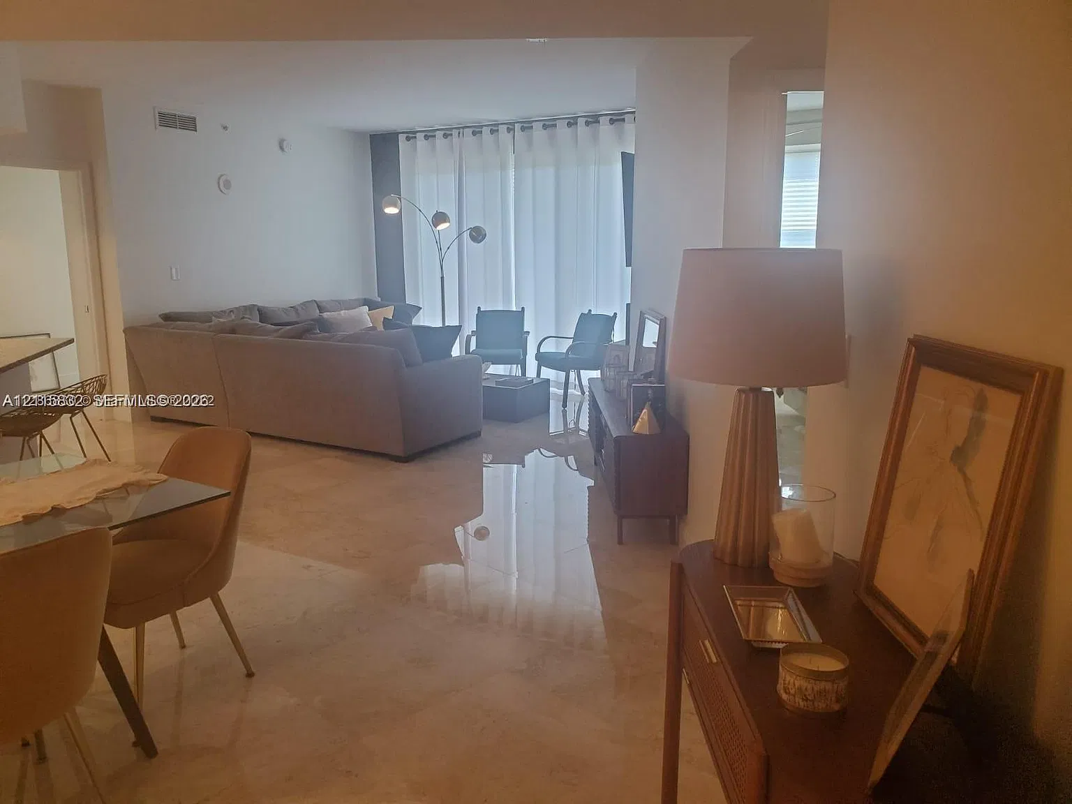 Turnberry Village So Towe — Photo 3
